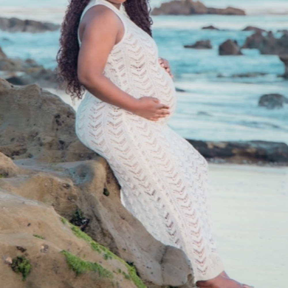 Elegant White Crotchet Maternity Dress - Maxi Dress